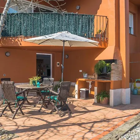 Apartment Sleeps 2 Begur