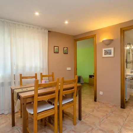 Sleeps 2 * Begur