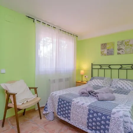 Sleeps 2 * Begur